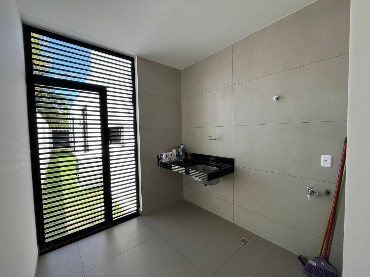 Casa à venda com 3 quartos, 310m² - Foto 27