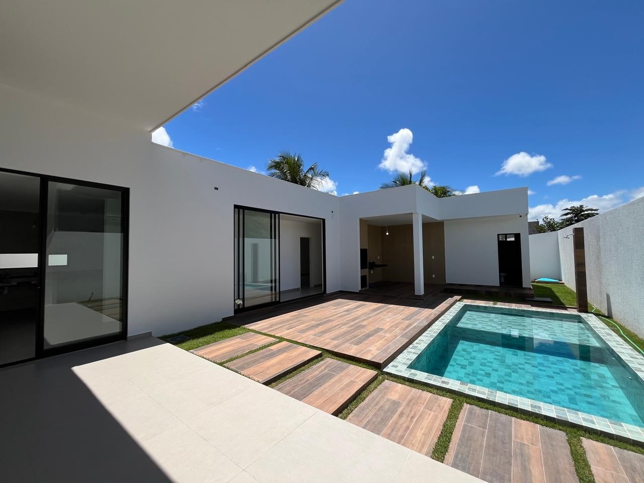 Casa à venda com 3 quartos, 310m² - Foto 17