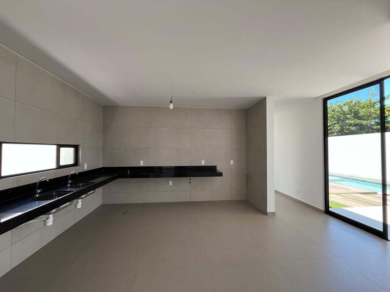 Casa à venda com 3 quartos, 310m² - Foto 26