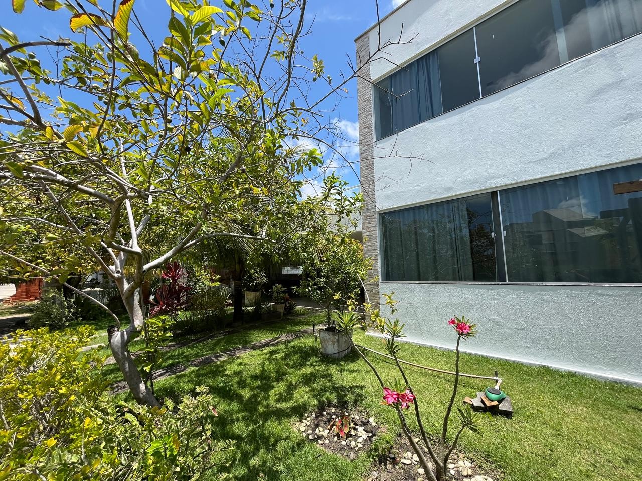 Casa de Condomínio à venda com 4 quartos, 330m² - Foto 4